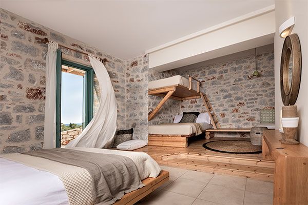 SUPERIOR FAMILY WITH GARDEN/SEA VIEW